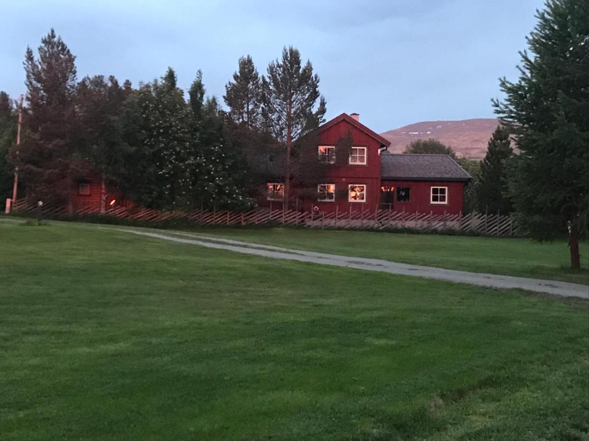 Roste Hyttetun Og Camping Os (Hedmark) Exterior foto